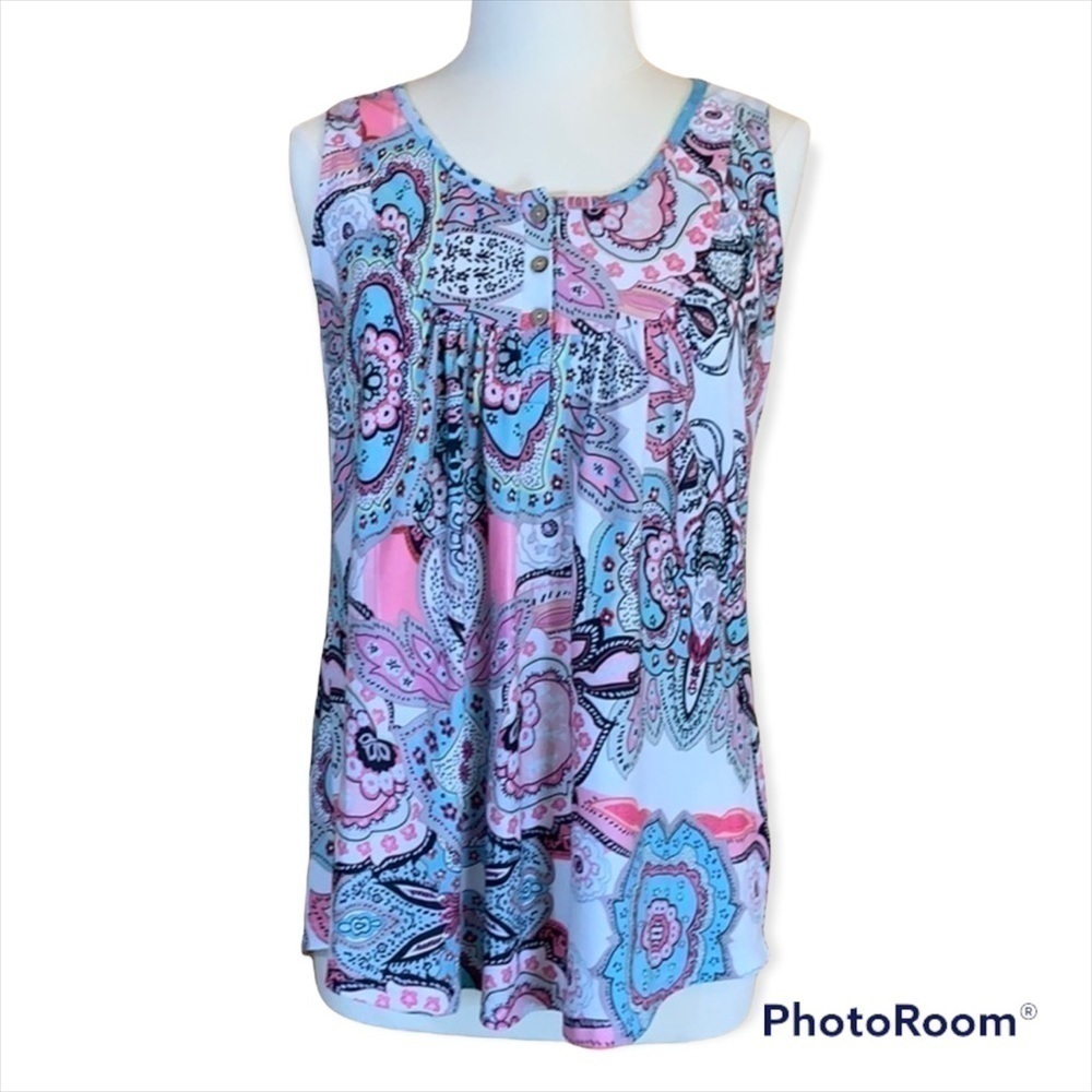 Summer Tank Paisley 3 Button Front Size Medium​​​​​​​​​​​​​​​​​